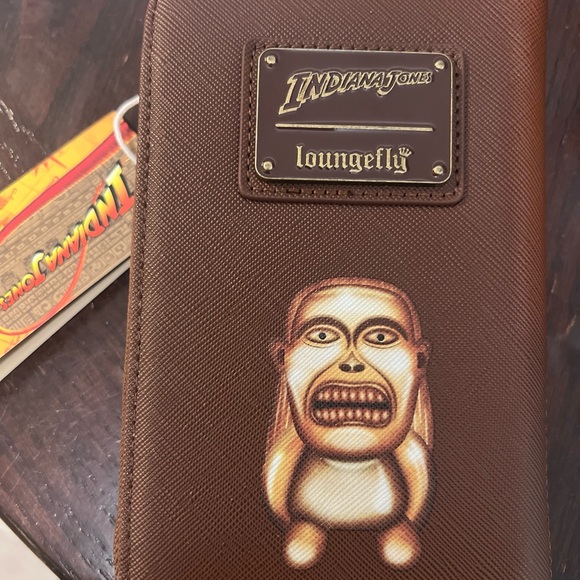 NWT Indiana jones loungefly wallet - Picture 2 of 4